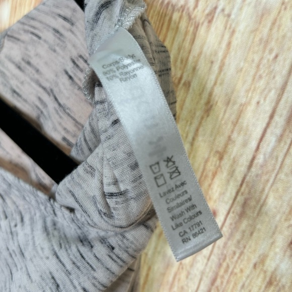 Kyoden  Sport Top Open Back Large Off White and Black - Picture 6 of 7